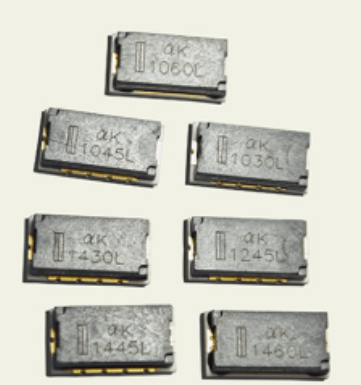 9550 60A 80V 120V三端保险丝